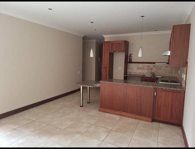 2 BEDROOM APARTMENT FOR SALE IN NEWLANDS